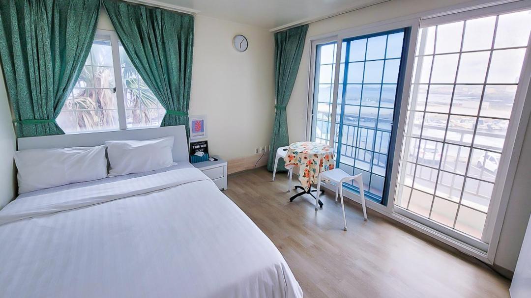 Jeju Sea Palace Pension Екстер'єр фото